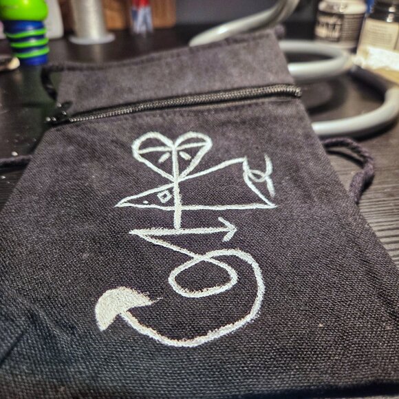 Hand-Painted Canvas Crossbody – “I Reclaim Full Control” Sigil Bag - Picture 4 of 4